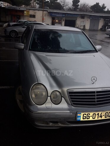 Mercedes E 240 2001, 177,000 km - 2.6 l - Bakı