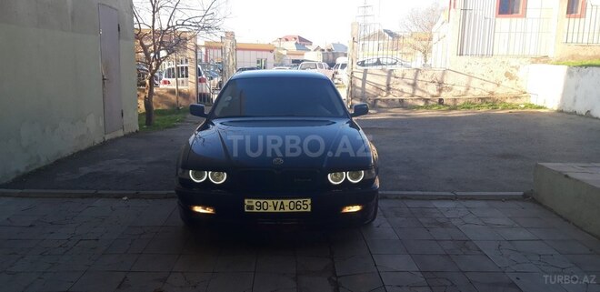 BMW 740 2001, 215,000 km - 4.4 l - Bakı