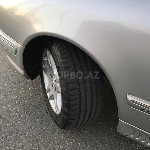 Mercedes E 240 2001, 252,498 km - 2.6 l - Bakı
