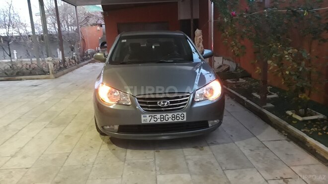 Hyundai Elantra 2009, 175,000 km - 2.0 l - Naxçıvan