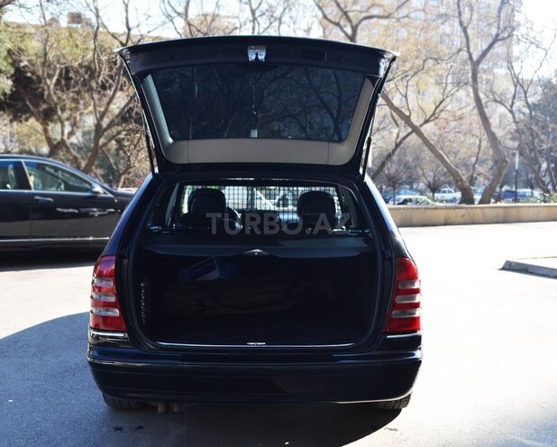 Mercedes C 230 2006, 275,000 km - 2.5 l - Bakı
