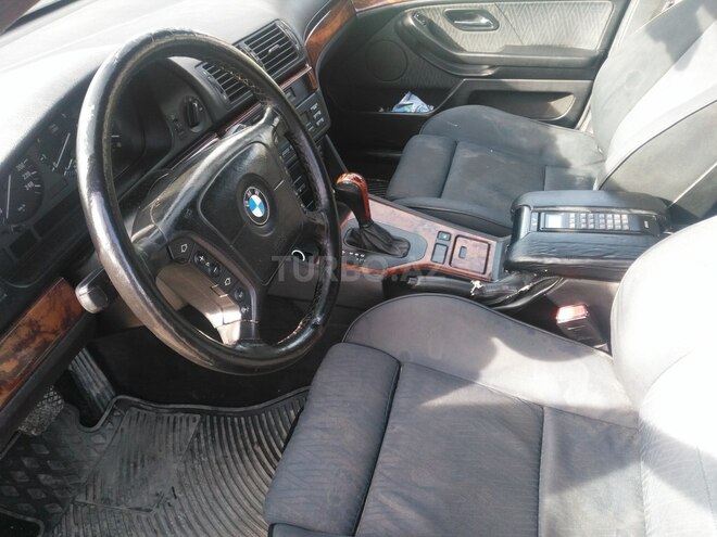 BMW 523 1999, 230,000 km - 2.0 л - Qəbələ