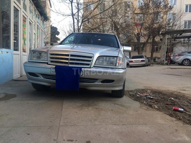 Mercedes C 240 2000, 333,000 km - 2.4 l - Bakı