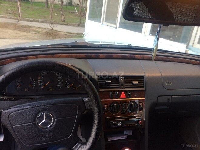 Mercedes C 240 2000, 333,000 km - 2.4 l - Bakı