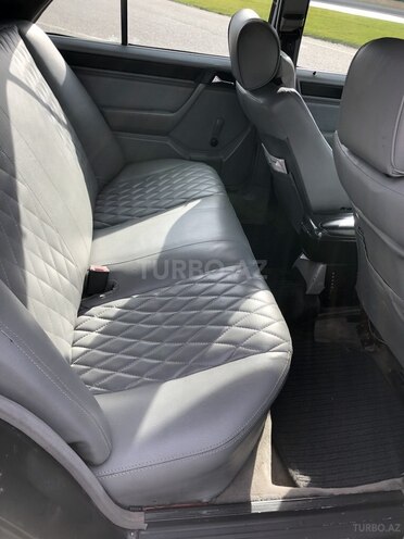 Mercedes E 200 1992, 450,000 km - 2.0 l - Bakı
