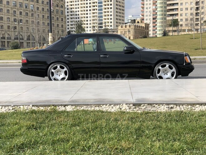 Mercedes E 200 1992, 450,000 km - 2.0 l - Bakı