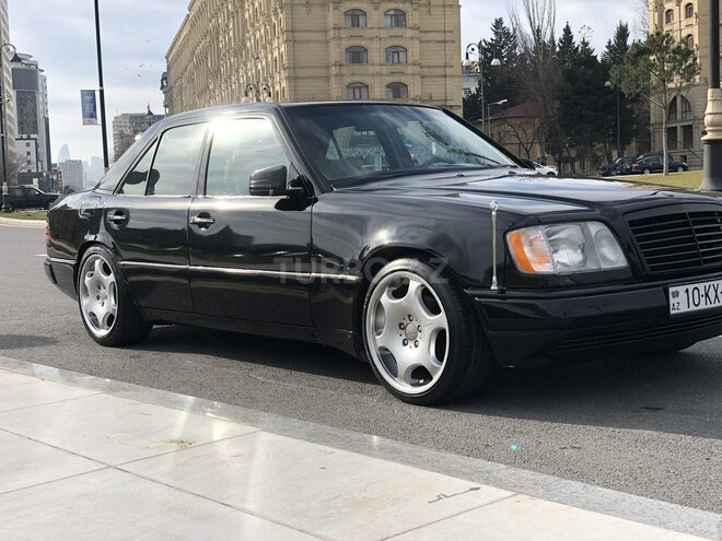 Mercedes E 200 1992, 450,000 km - 2.0 l - Bakı