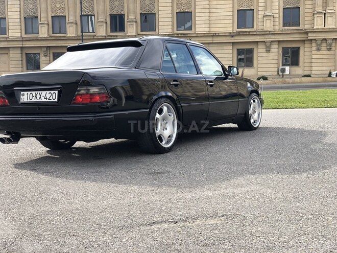 Mercedes E 200 1992, 450,000 km - 2.0 l - Bakı