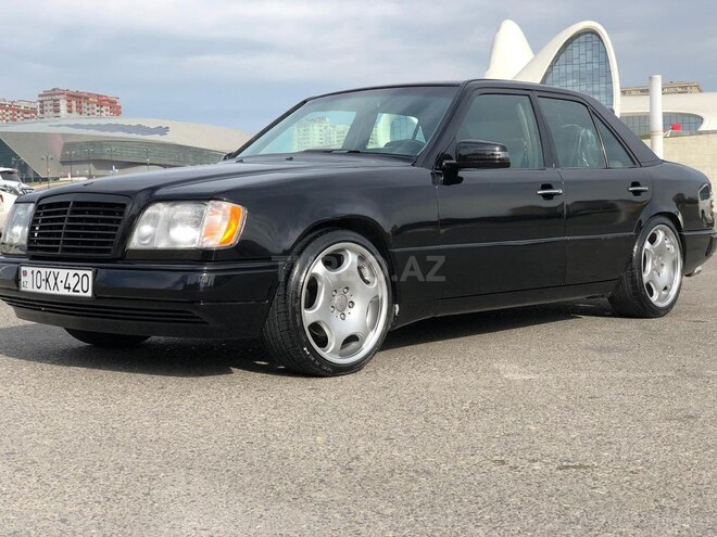 Mercedes E 200 1992, 450,000 km - 2.0 l - Bakı