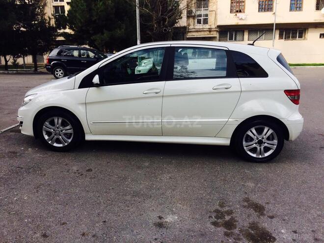 Mercedes B 180 2011, 53,000 km - 1.8 л - Bakı