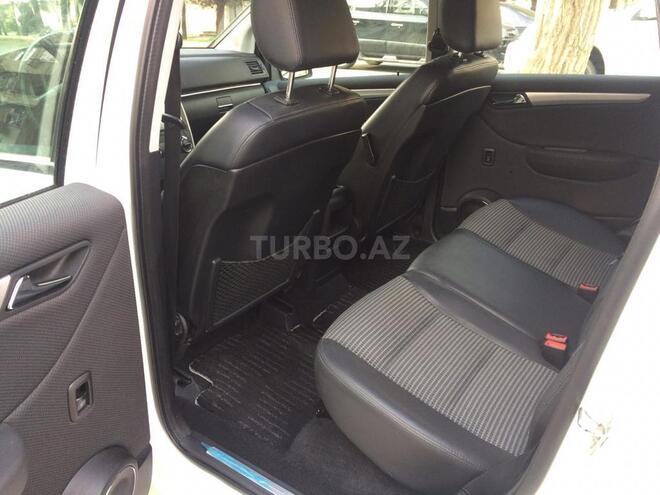 Mercedes B 180 2011, 53,000 km - 1.8 л - Bakı