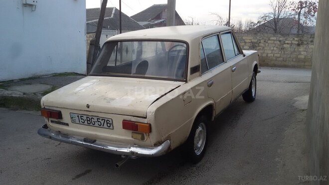 LADA (VAZ) 21011 1979, 300,000 km - 1.3 l - Göyçay