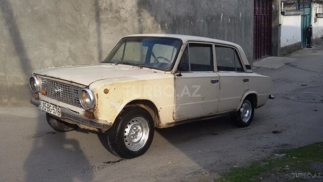 LADA (VAZ) 21011 1979, 300,000 km - 1.3 l - Göyçay