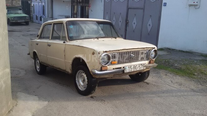 LADA (VAZ) 21011 1979, 300,000 km - 1.3 l - Göyçay