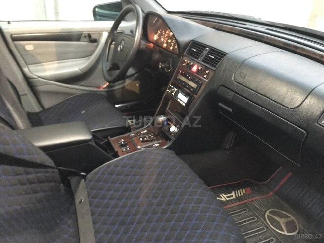 Mercedes C 200 1999, 197,000 km - 2.0 l - Bakı
