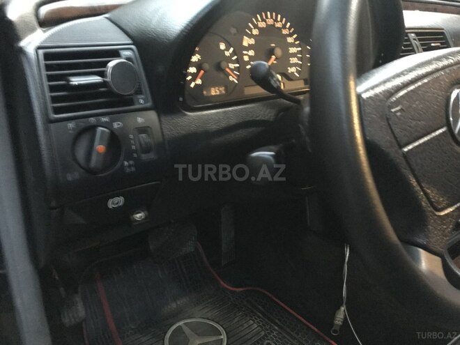 Mercedes C 200 1999, 197,000 km - 2.0 l - Bakı