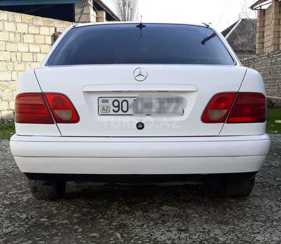 Mercedes E 200 1998, 300,000 km - 2.0 l - Göyçay