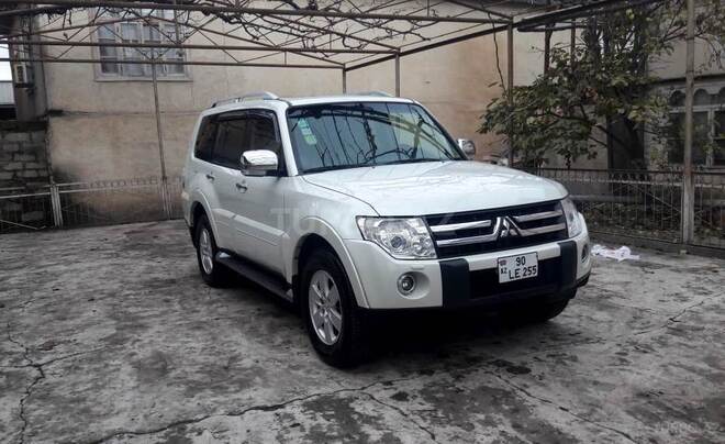 Mitsubishi Pajero 2008, 171,215 km - 3.0 л - Sabirabad