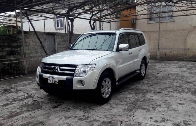 Mitsubishi Pajero 2008, 171,215 km - 3.0 л - Sabirabad