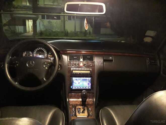 Mercedes E 220 2000, 139,000 km - 2.2 l - Bakı