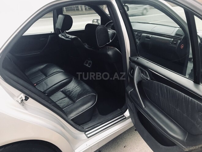 Mercedes E 220 2000, 139,000 km - 2.2 l - Bakı