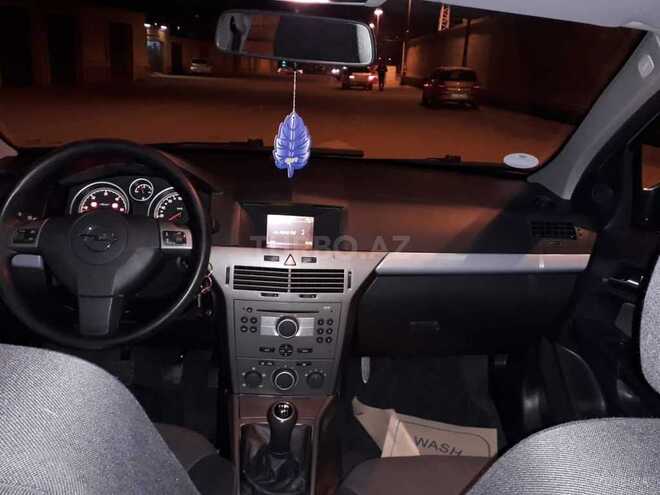 Opel Astra 2006, 211,000 km - 1.3 л - Bakı