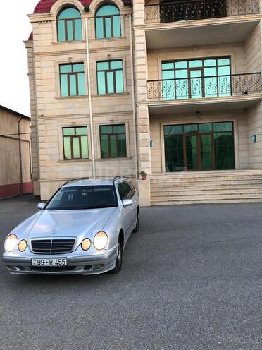Mercedes E 220 2000, 322,000 km - 2.2 l - İmişli