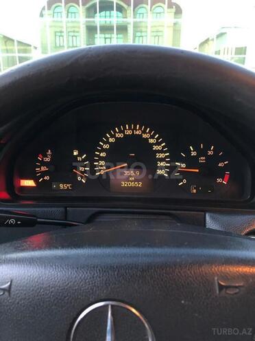 Mercedes E 220 2000, 322,000 km - 2.2 l - İmişli