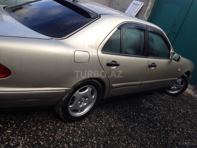 Mercedes 200 1996, 329,000 km - 2.0 l - Bakı