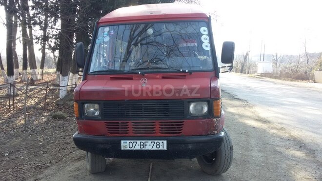 Mercedes 208 D 1994, 457,635 km - 2.3 l - Astara