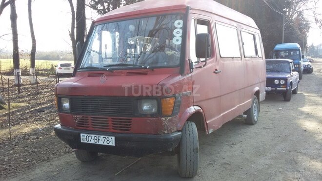 Mercedes 208 D 1994, 457,635 km - 2.3 l - Astara