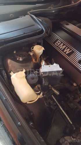 BMW 528 1998, 289,000 km - 2.8 l - Sabirabad