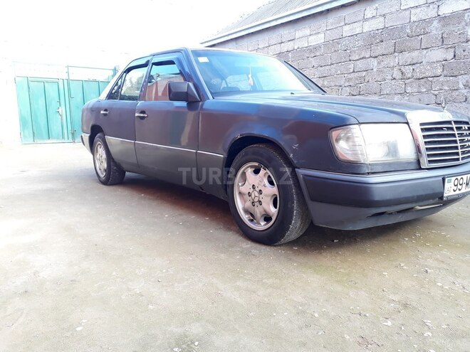 Mercedes E 200 1992, 236,420 km - 2.0 l - Bakı