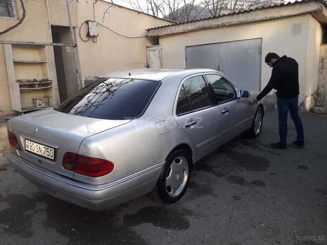 Mercedes E 220 1999, 500,000 km - 2.2 l - Bakı