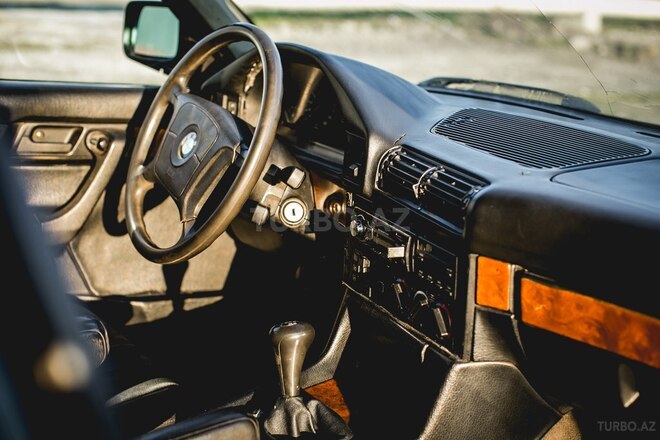 BMW 523 1993, 340,000 km - 2.5 л - Bakı