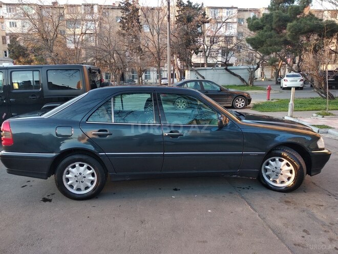 Mercedes C 220 1996, 283,000 km - 2.2 l - Bakı