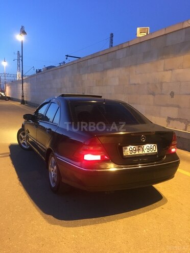 Mercedes C 220 2001, 321,300 km - 2.2 l - Bakı