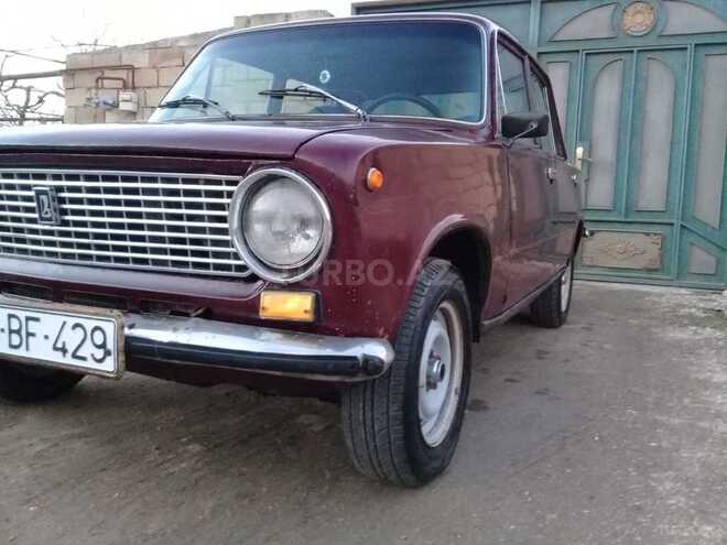 LADA (VAZ) 21011 1975, 226,900 km - 1.3 l - Salyan