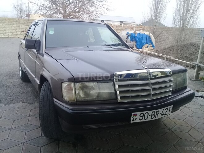 Mercedes 190 1991, 250,000 km - 2.0 l - Bərdə