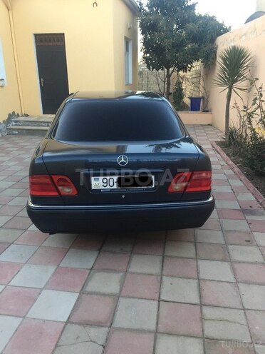 Mercedes E 230 1996, 299,000 km - 2.3 l - Xırdalan