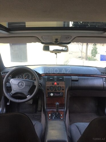 Mercedes E 230 1996, 299,000 km - 2.3 l - Xırdalan