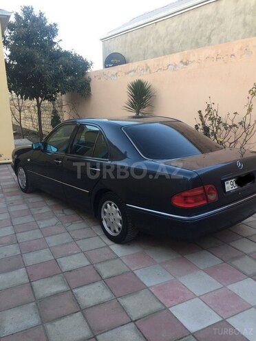 Mercedes E 230 1996, 299,000 km - 2.3 l - Xırdalan