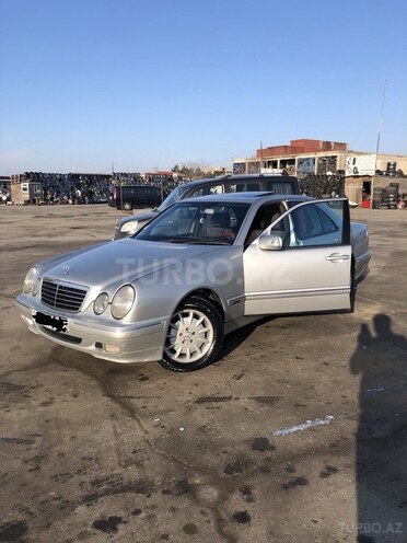 Mercedes E 240 1999, 395,000 km - 2.4 l - Bakı