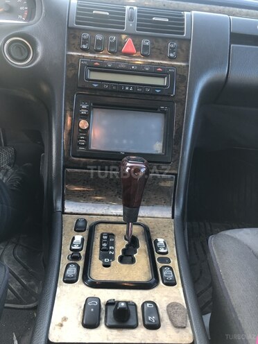 Mercedes E 240 1999, 395,000 km - 2.4 l - Bakı