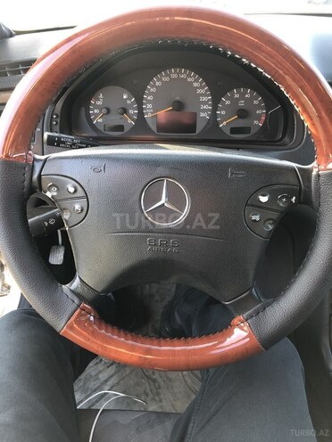Mercedes E 240 1999, 395,000 km - 2.4 l - Bakı