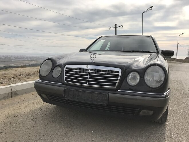 Mercedes E 200 1999, 310,000 km - 2.0 l - Bakı