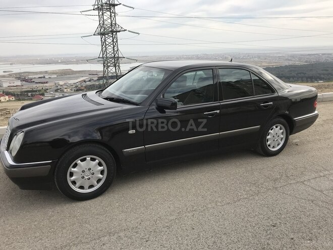 Mercedes E 200 1999, 310,000 km - 2.0 l - Bakı