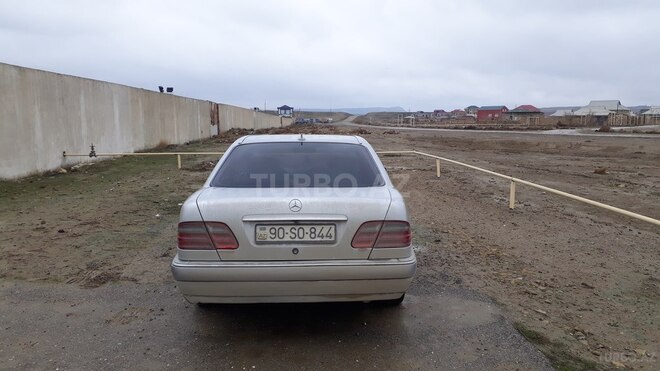 Mercedes E 240 1998, 325,000 km - 2.4 l - Bakı