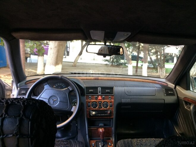 Mercedes C 250 1995, 330,000 km - 2.5 l - Sumqayıt