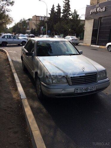 Mercedes C 250 1995, 330,000 km - 2.5 l - Sumqayıt